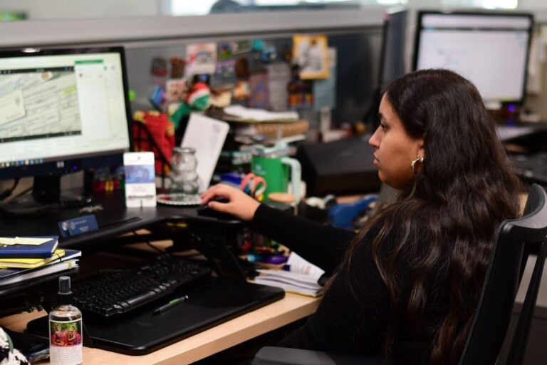 When to Hire a Personal Injury Lawyer After an Accident